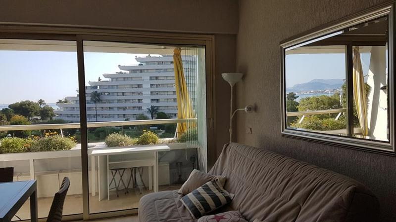 Lovely Apartment In Marina Baie Des Anges- Baronnet - Sew View, Free Parking Spaces On Site, Restaurants, Beach, Supermarket Вильнёв-Лубе Экстерьер фото